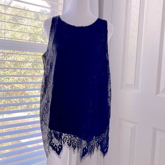 Apt. 9 Tops - Apt 9 Lace Overlay Sleeveless Tunic Length Blouse | Midnight Blue | Size Medium